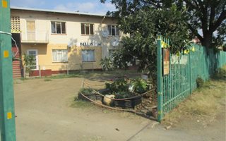 Bachelor apartment in Ladysmith