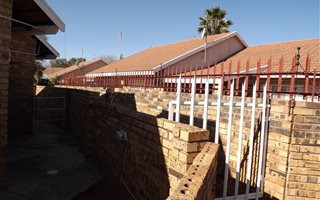 2 Bedroom Apartment in Stilfontein