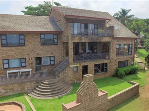 4 Bedroom House in Astra Park