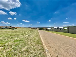 8591 m² Land available in Mooikloof Glen