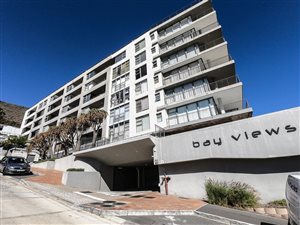 2 Bed Apartment in Sea Point