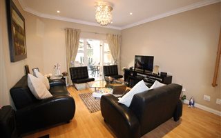 2 Bedroom Townhouse in Melrose North