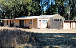 1.1 ha Farm in Benoni AH