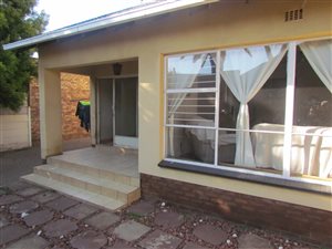 3 Bed House in Edelweiss