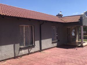 3 Bed House in Lindo Park