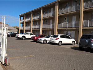 2 Bed Apartment in Parow Central