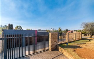 4 Bedroom House in Breaunanda
