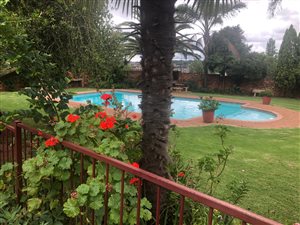 2 Bed Apartment in Zwartkop
