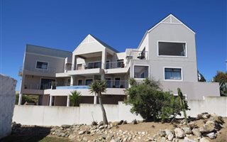 7 Bedroom House in Langebaan