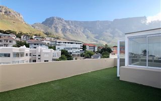 2 Bedroom Apartment in Vredehoek