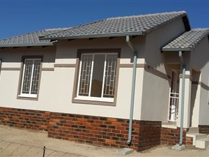 2 Bed House in Vereeniging Central
