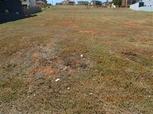 600 m² Land available in Monte Christo