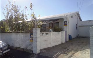 5 Bedroom House in Lansdowne