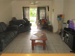 2 Bed Apartment in Doonside