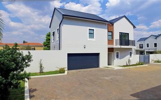 4 Bedroom Cluster in Bryanston