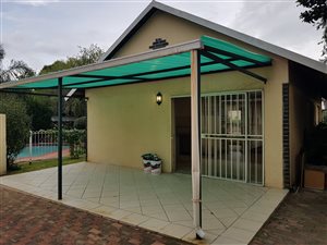 2 Bed Flat in Brackendowns