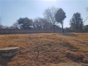 1001 m² Land available in Bryanston