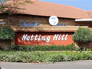 3 Bed Townhouse in Rooihuiskraal North