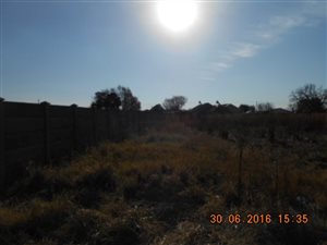 1060 m² Land available in Riversdale