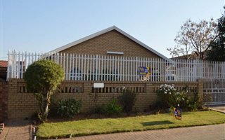 3 Bedroom House in Lenasia South