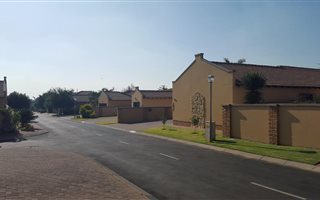 3 Bedroom Cluster in Hughes