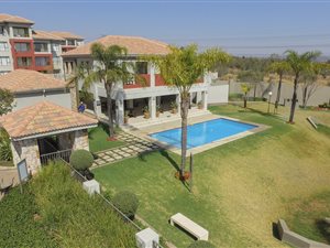 2 Bed Apartment in Sunninghill