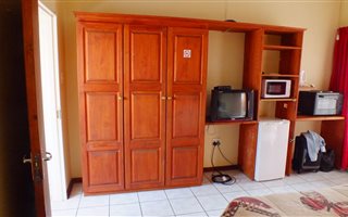 1 Bedroom Garden Cottage in Phalaborwa