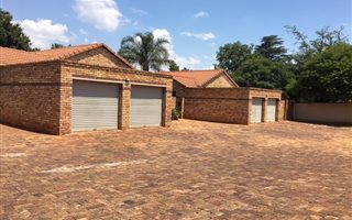 3 Bedroom Townhouse in Bronberrick