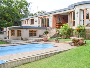 4 Bed House in Dan Pienaar