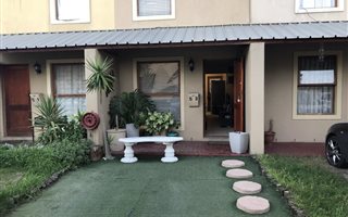 2 Bedroom House in Bardale Village