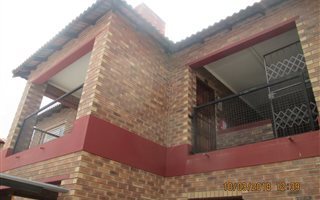 2 Bedroom Apartment in Waterval East
