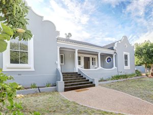 4 Bed House in Aurora