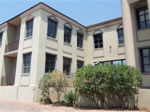 700 m² Commercial space in Meyersdal