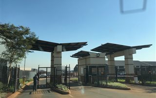 8214 m² Land available in Clayville