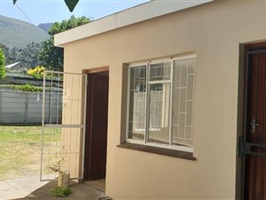 1 Bed Garden Cottage in Paarl