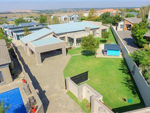 4 Bed House in Midstream Estate