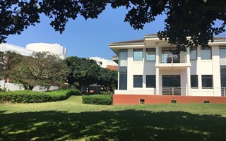 170 m² Commercial space in La Lucia