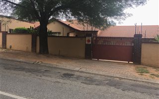 3 Bedroom House in Randpark