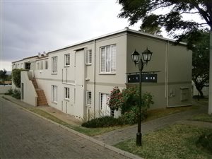 3 Bed Townhouse in Radiokop