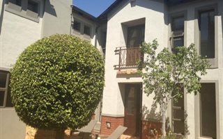 5 Bedroom House in Woodhill