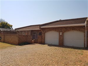 3 Bedroom House in Edelweiss