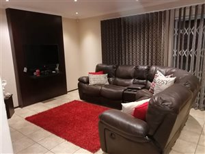 2 Bed Townhouse in Wilgeheuwel