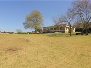 72 ha Farm in Byrne Valley