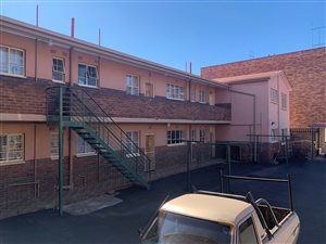 2 Bed Townhouse in Kenilworth