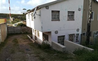 3 Bedroom House in Risecliff