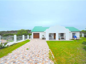 3 Bed House in Aston Bay