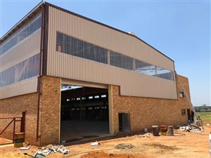 2200 m² Industrial space in Primrose