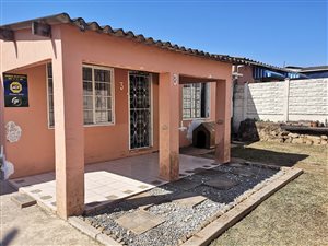 2 Bed House in Bombay Heights