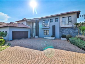 4.5 Bed House in Aspen Hills