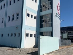1072 m² Commercial space in Berea